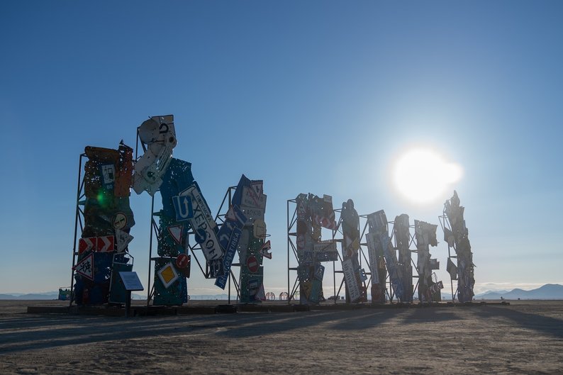 Скультура від Олексія Сая на фестивалі Burning Man у США, 25 серпня 2024 року. Facebook Vitaliy Deynega/Міша Карпенко