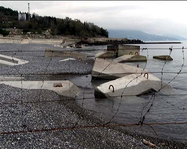 Забор к морю у «Золотого пляжа» принадлежит другому олигарху